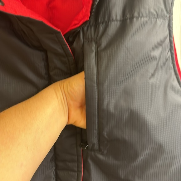 Lands End reversible puffer vest - Picture 3 of 6